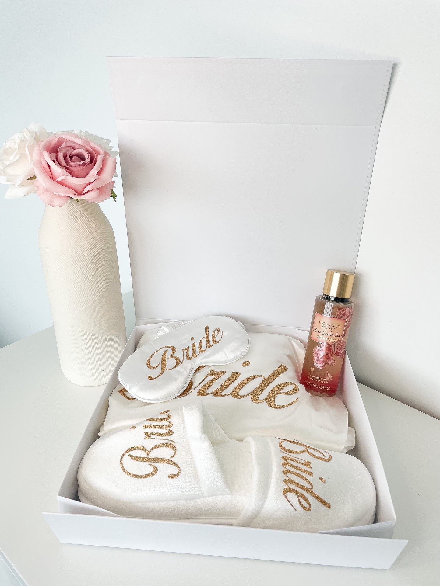 COFFRET BRIDE PEIGNOIR À PLUME + NUISETTE
